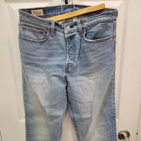Levi's Wedgie Straight Jeans, light wash - Picture 1 of 3